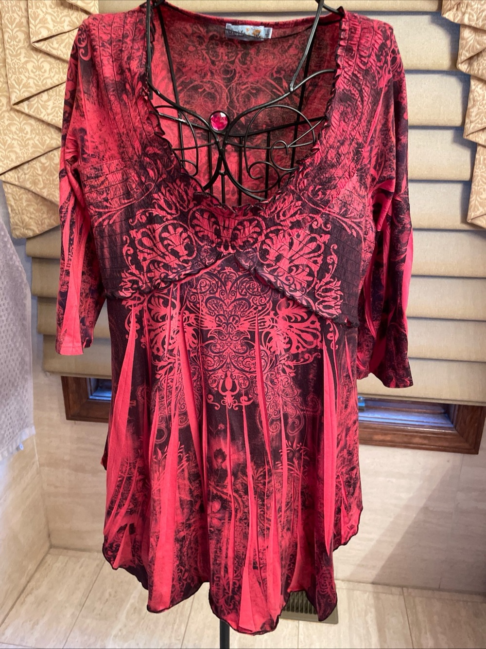 Unity World Wear Red/Black Paisley Print Stretchy Tunic Top Size Large